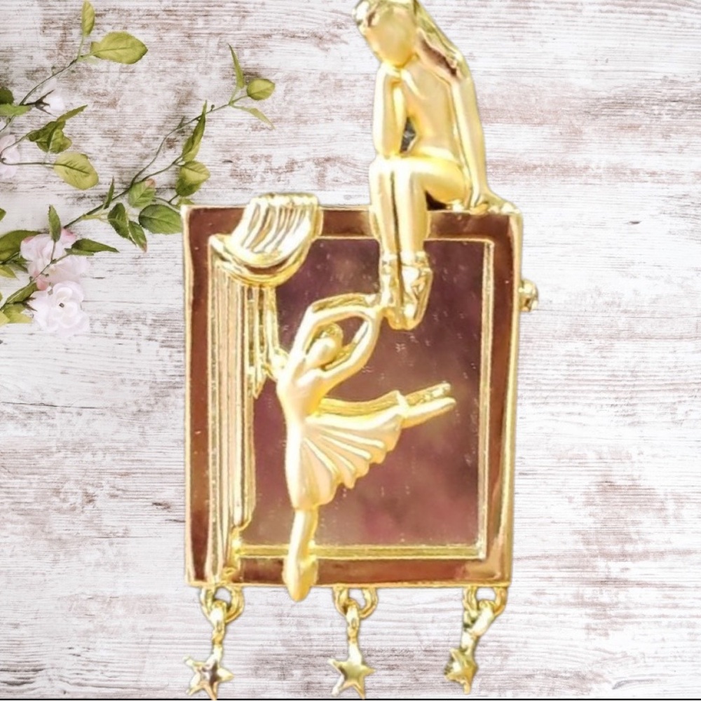 Vintage Danecraft Ballerina Dancer Brooch Lapel Pin Gold Dangling Stars